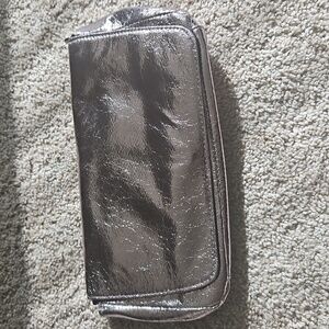 Universal Thread Clutch